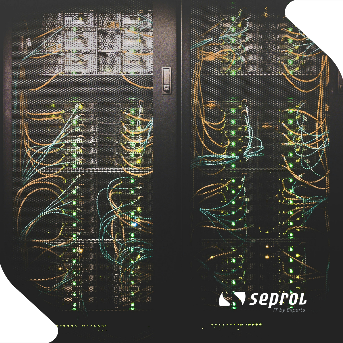 máquina virtual x contêineres